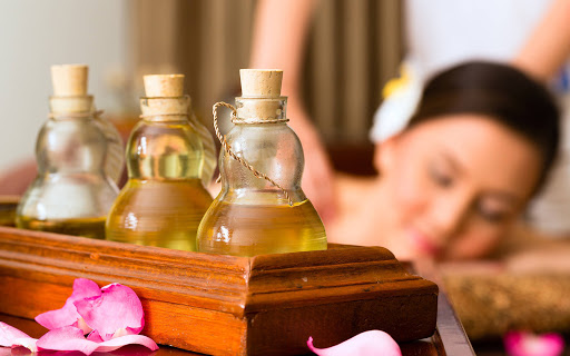 Healing with fragrances: Essential oils that can help you sleep, relieve pain